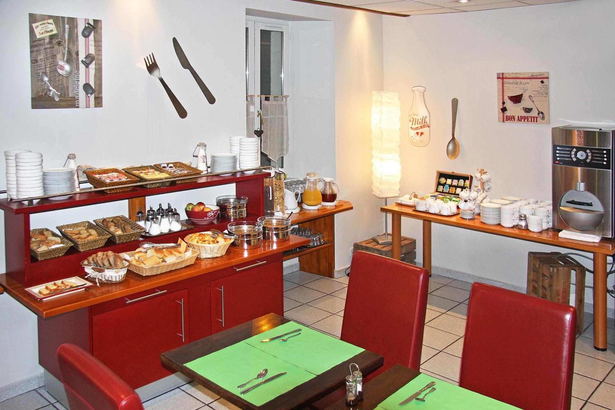 Hotel De Geneve Et Restaurant , Faverges-Seythenex Eksteriør billede