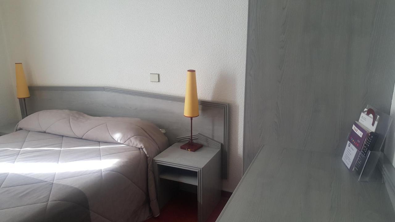 Hotel De Geneve Et Restaurant , Faverges-Seythenex Eksteriør billede